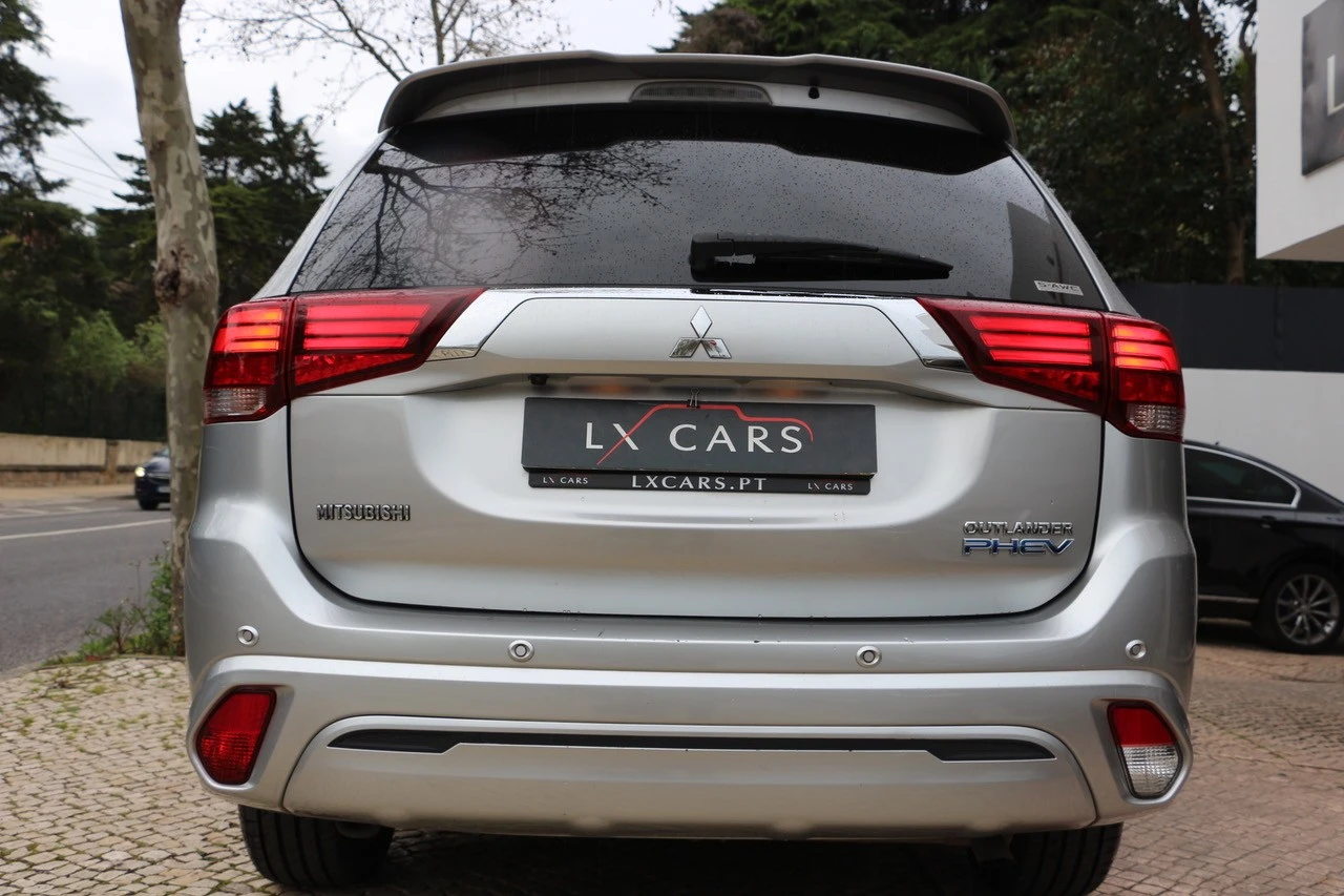 Mitsubishi Outlander 2.4 PHEV Instyle
