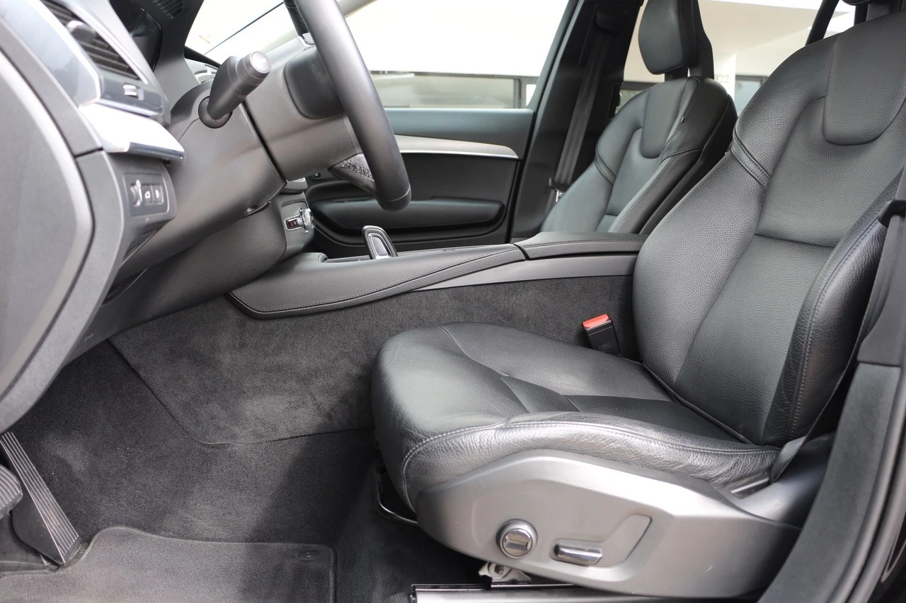 Volvo XC 90 2.0 T8 PHEV Momentum Plus AWD