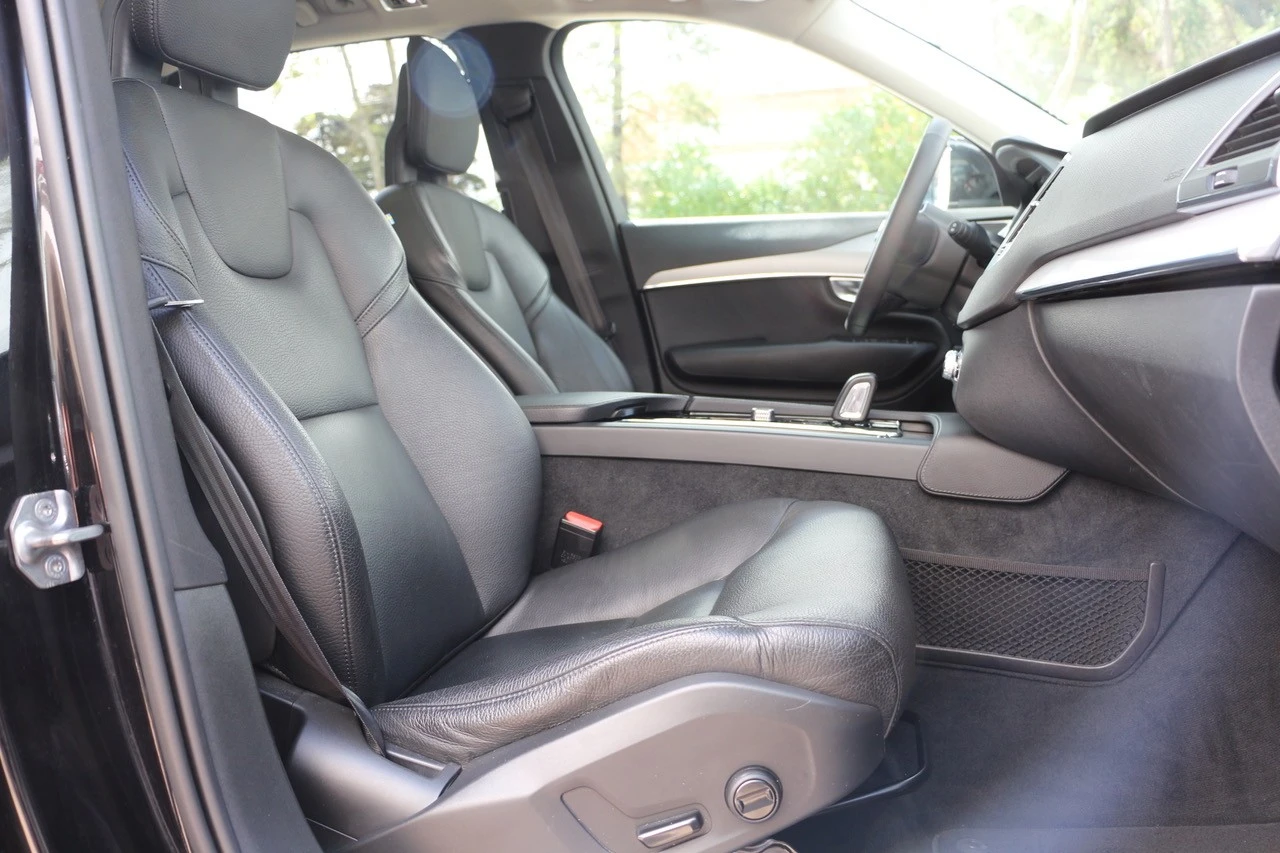 Volvo XC 90 2.0 T8 PHEV Momentum Plus AWD