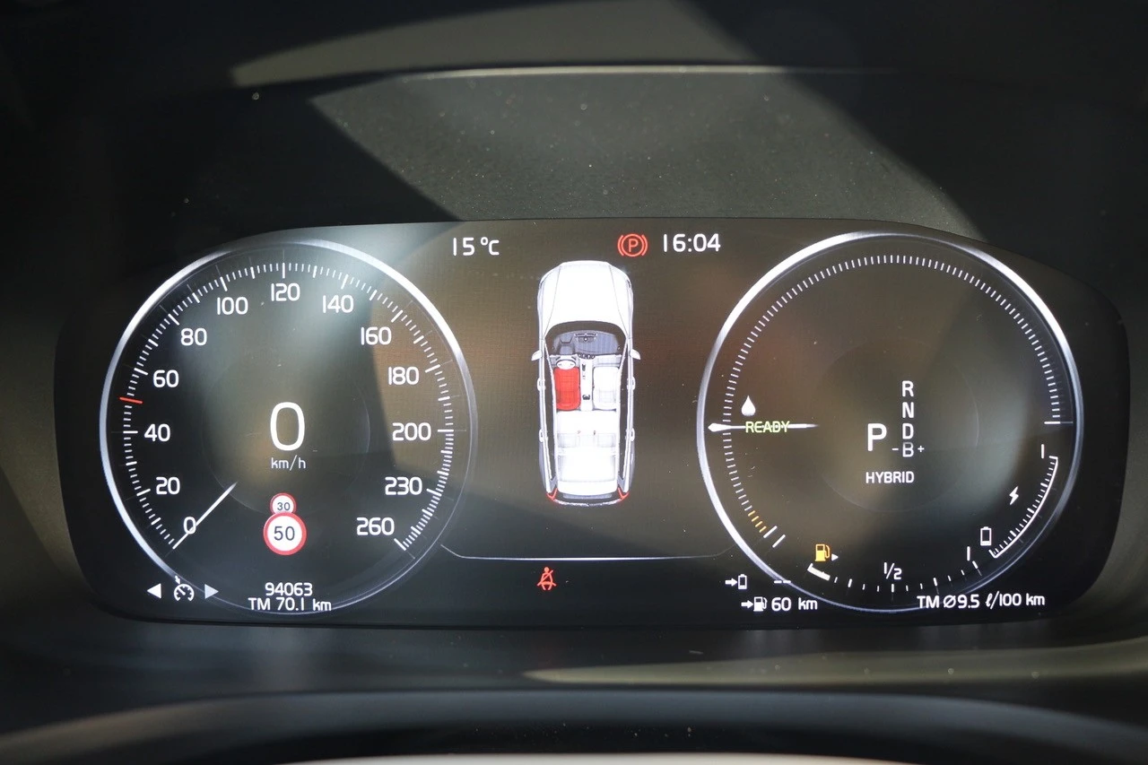 Volvo V60 2.0 T8 AWD TE Momentum Plus