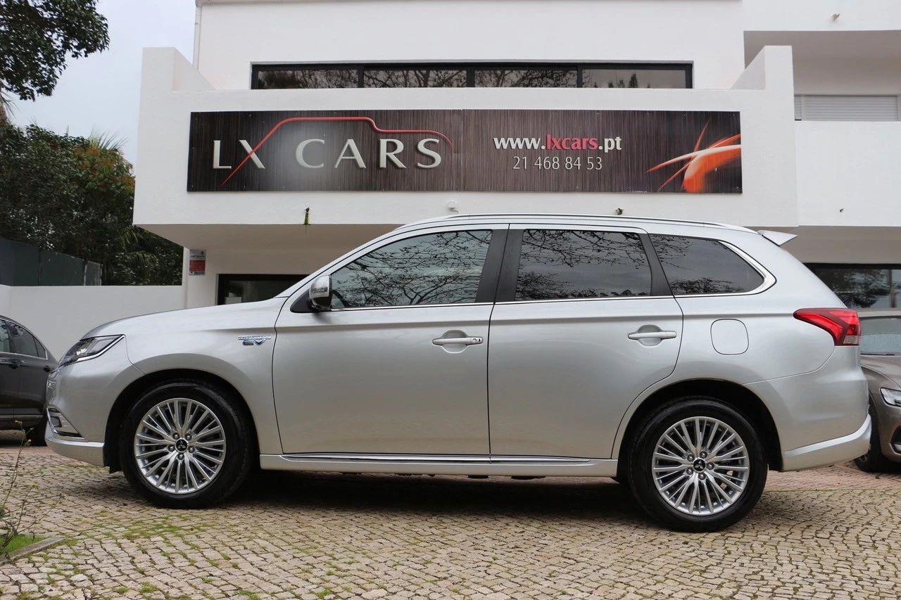 Mitsubishi Outlander 2.4 PHEV Instyle