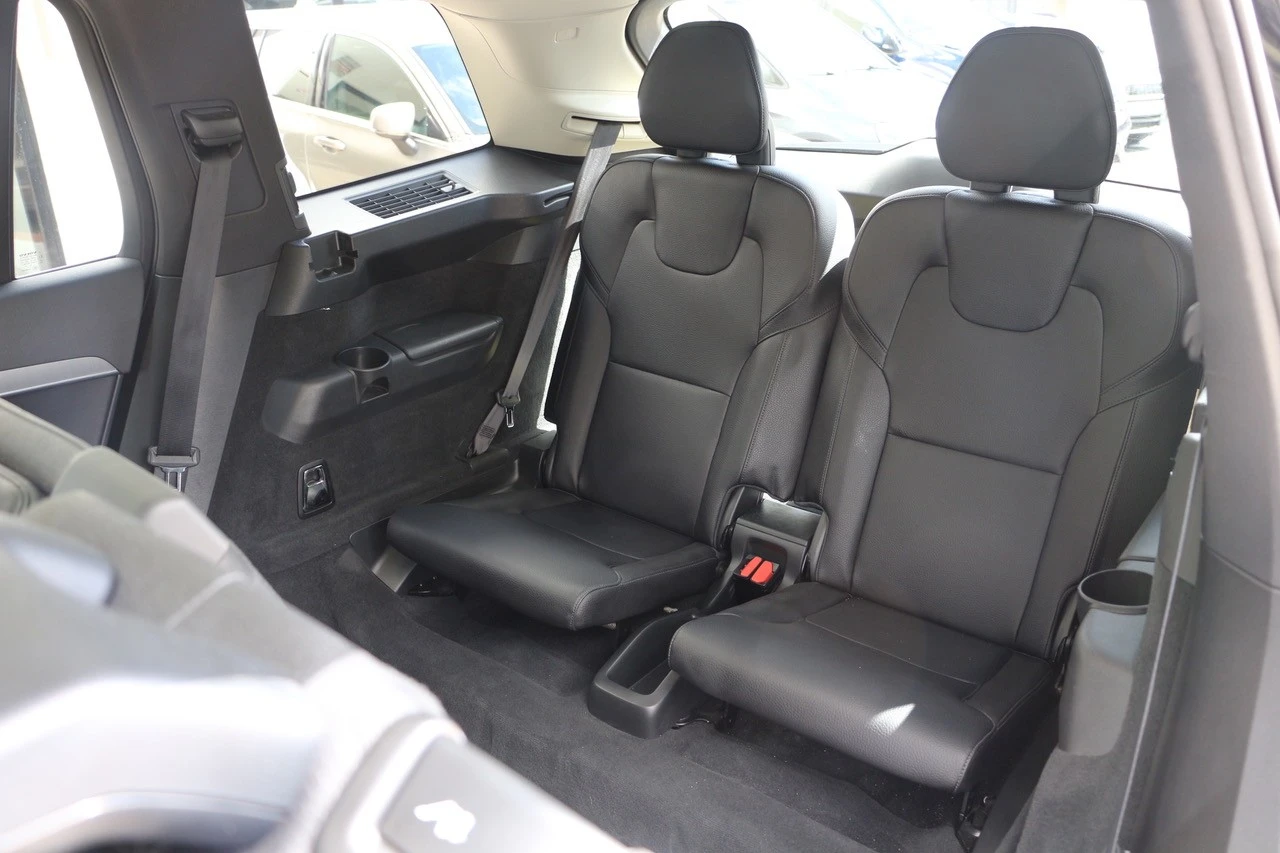 Volvo XC 90 2.0 T8 PHEV Momentum Plus AWD