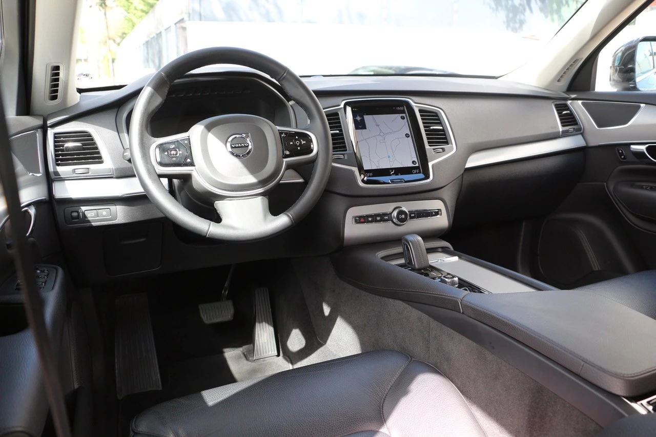 Volvo XC 90 2.0 T8 PHEV Momentum Plus AWD