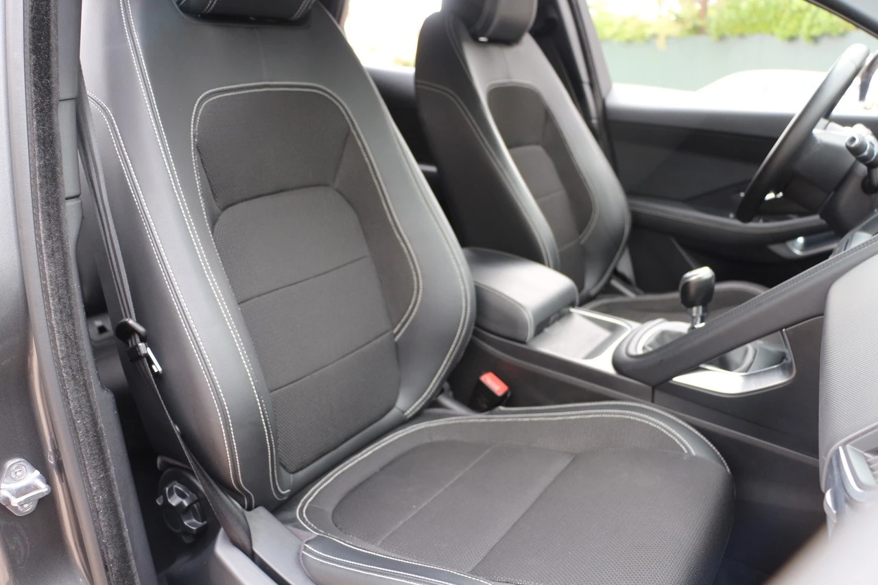 Jaguar E-Pace 2.0 i4D R-Dynamic