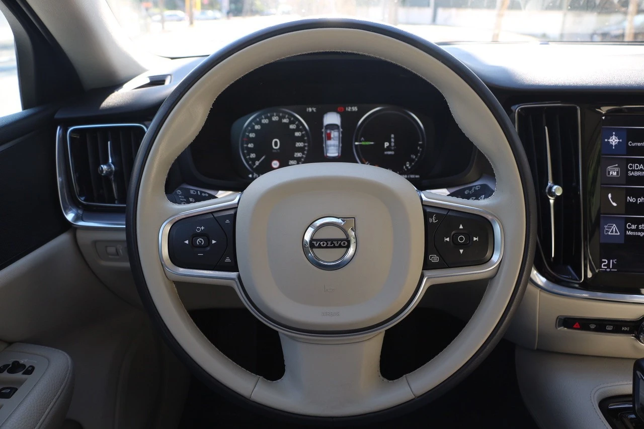 Volvo V60 2.0 T8 AWD TE Momentum Plus
