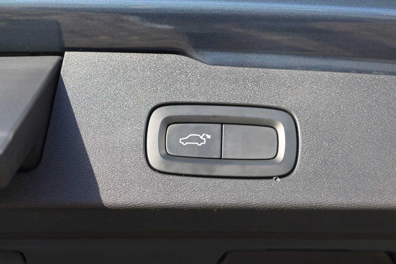 Volvo V60 2.0 T8 AWD TE Momentum Plus