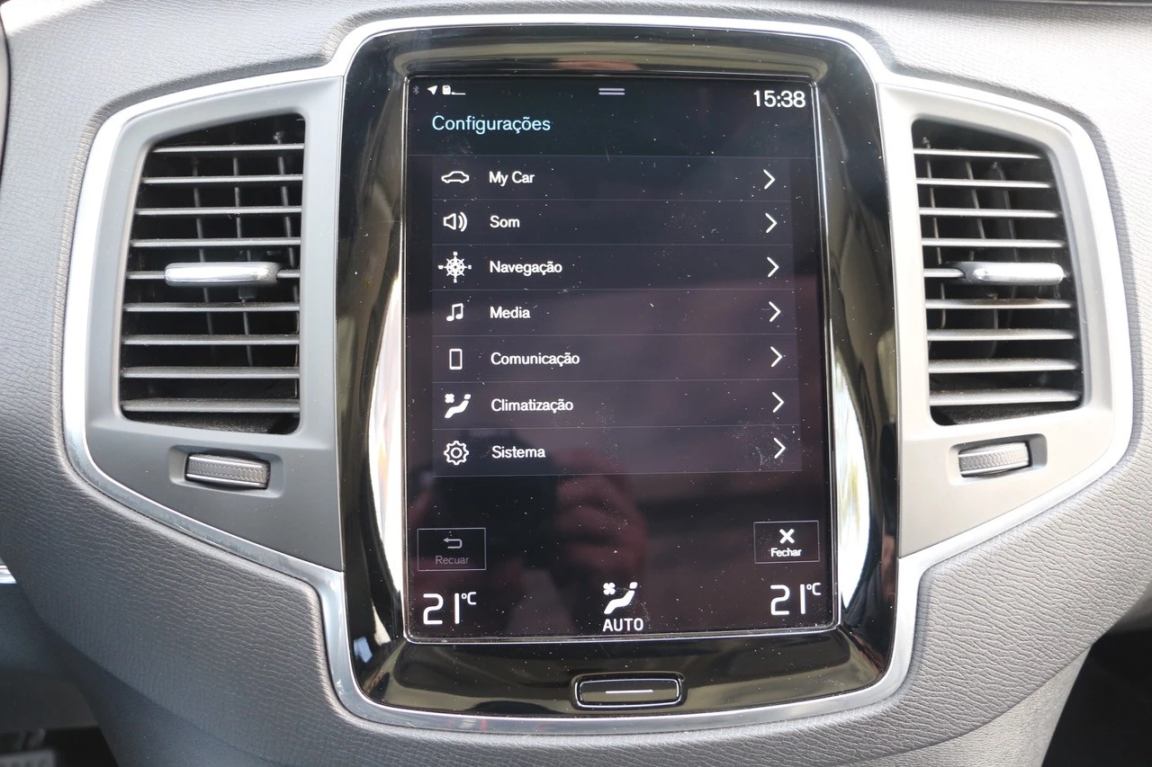 Volvo XC 90 2.0 T8 PHEV Momentum Plus AWD