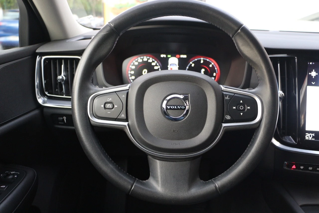 Volvo V60 2.0 D4 Momentum Plus Geartronic