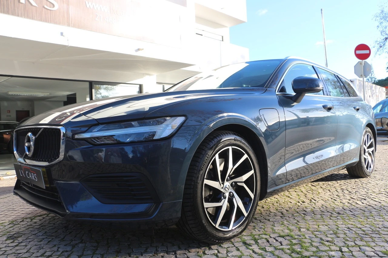 Volvo V60 2.0 T8 AWD TE Momentum Plus