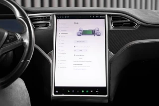 Tesla Model S 90D