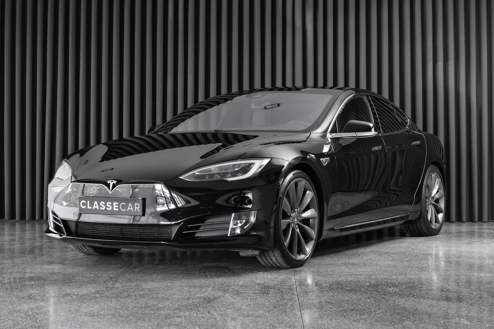 Tesla Model S 90D