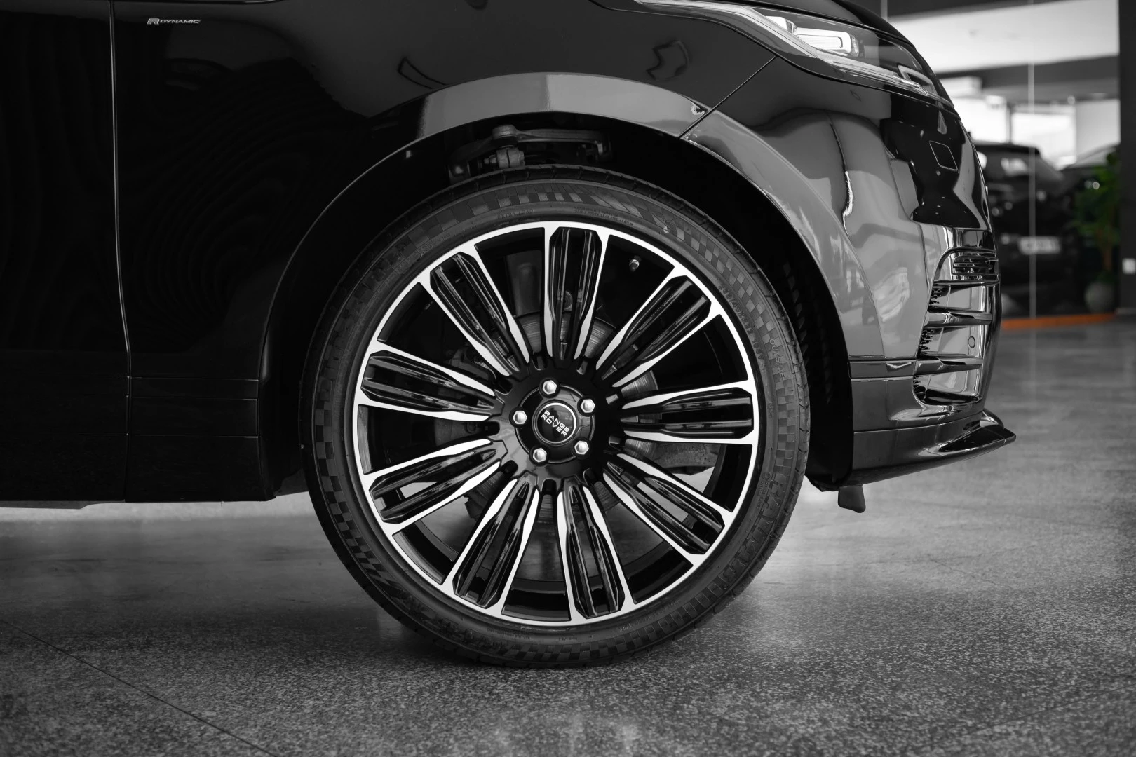 Land Rover Range Rover Velar 2.0 D R-Dynamic HSE