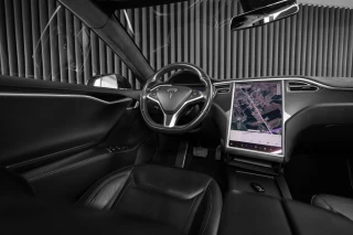 Tesla Model S 90D