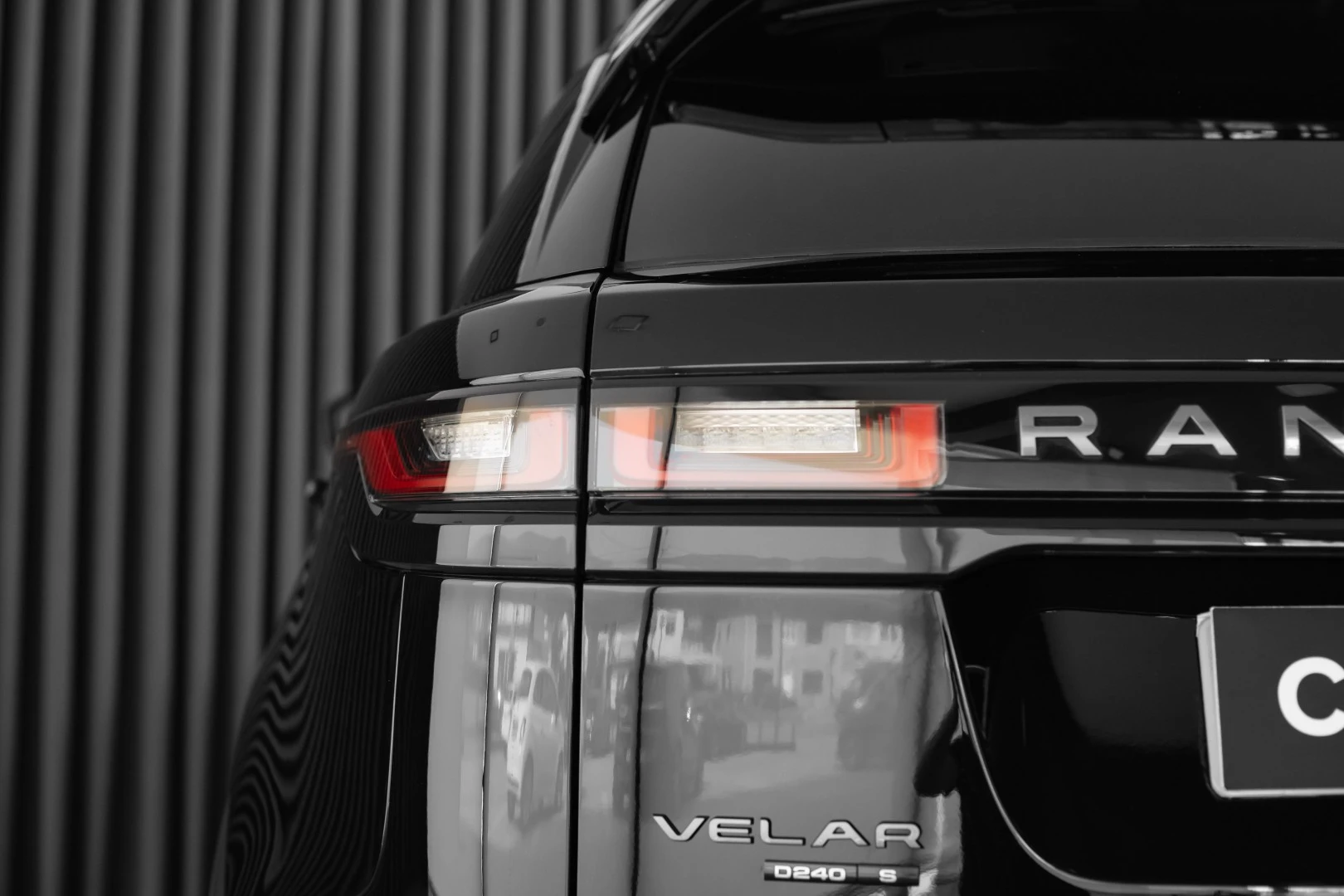 Land Rover Range Rover Velar 2.0 D R-Dynamic HSE
