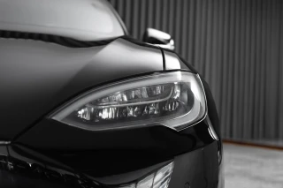 Tesla Model S 90D