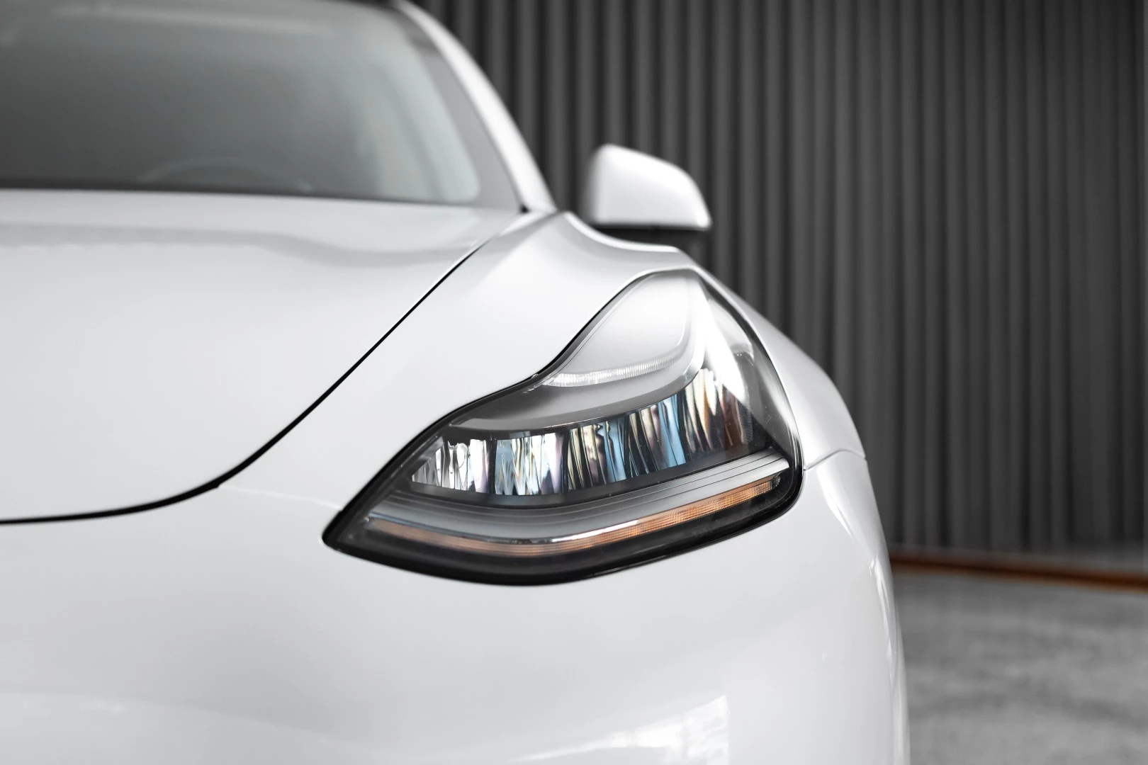 Tesla Model 3 Long Range AWD Dual Motor
