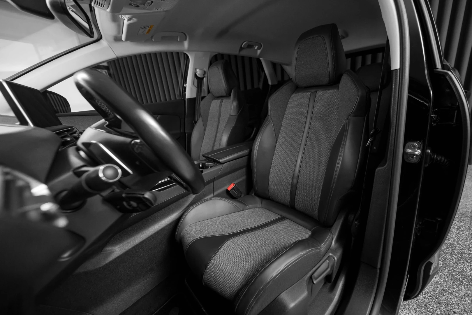 Peugeot 3008 1.6 BlueHDi Allure EAT6 J18