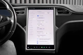 Tesla Model S 90D