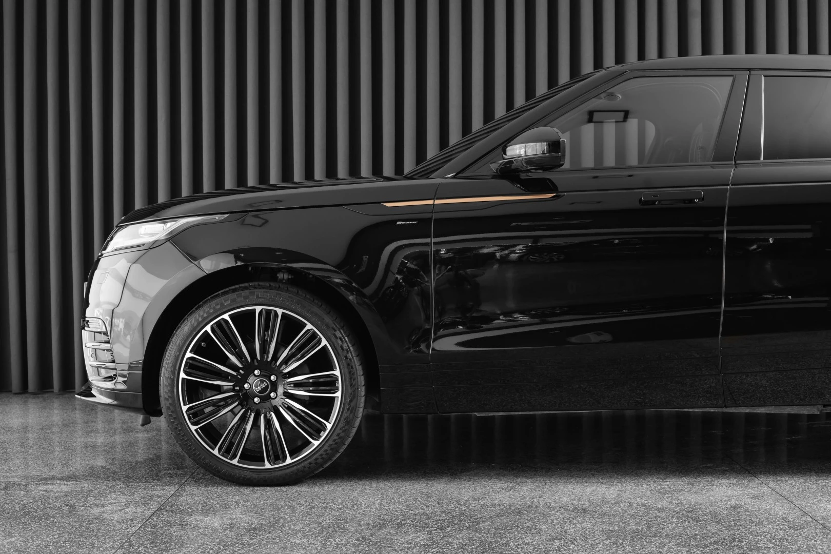 Land Rover Range Rover Velar 2.0 D R-Dynamic HSE