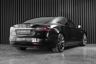Tesla Model S 90D