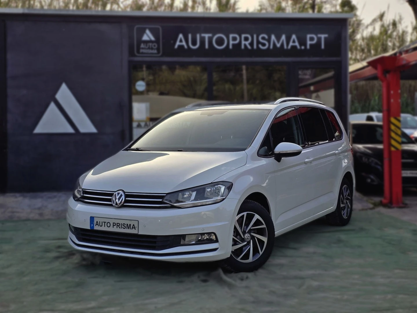 VW Touran 1.6 TDI R-Line DSG