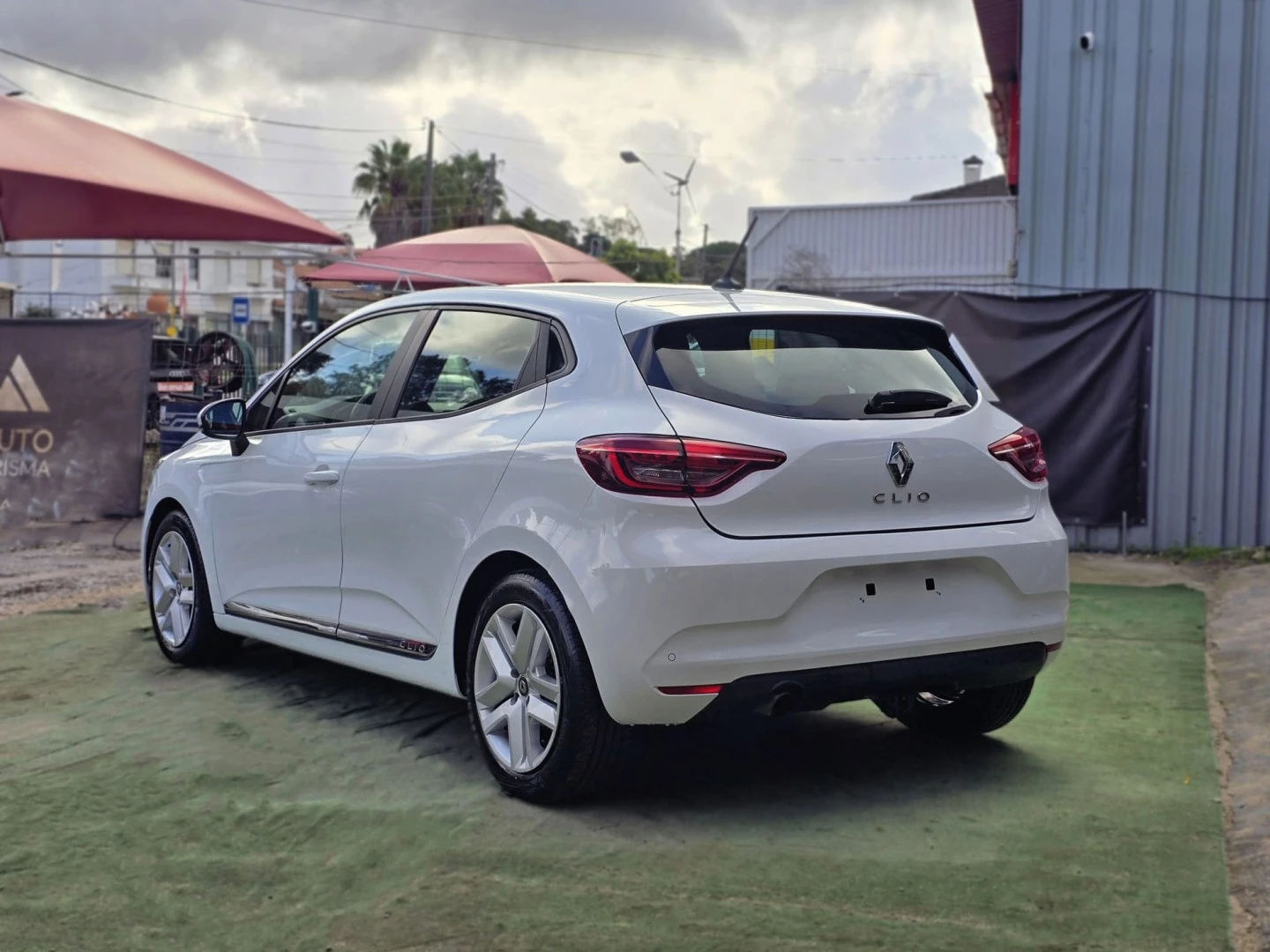 Renault Clio 1.0 TCe Intens Bi-Fuel