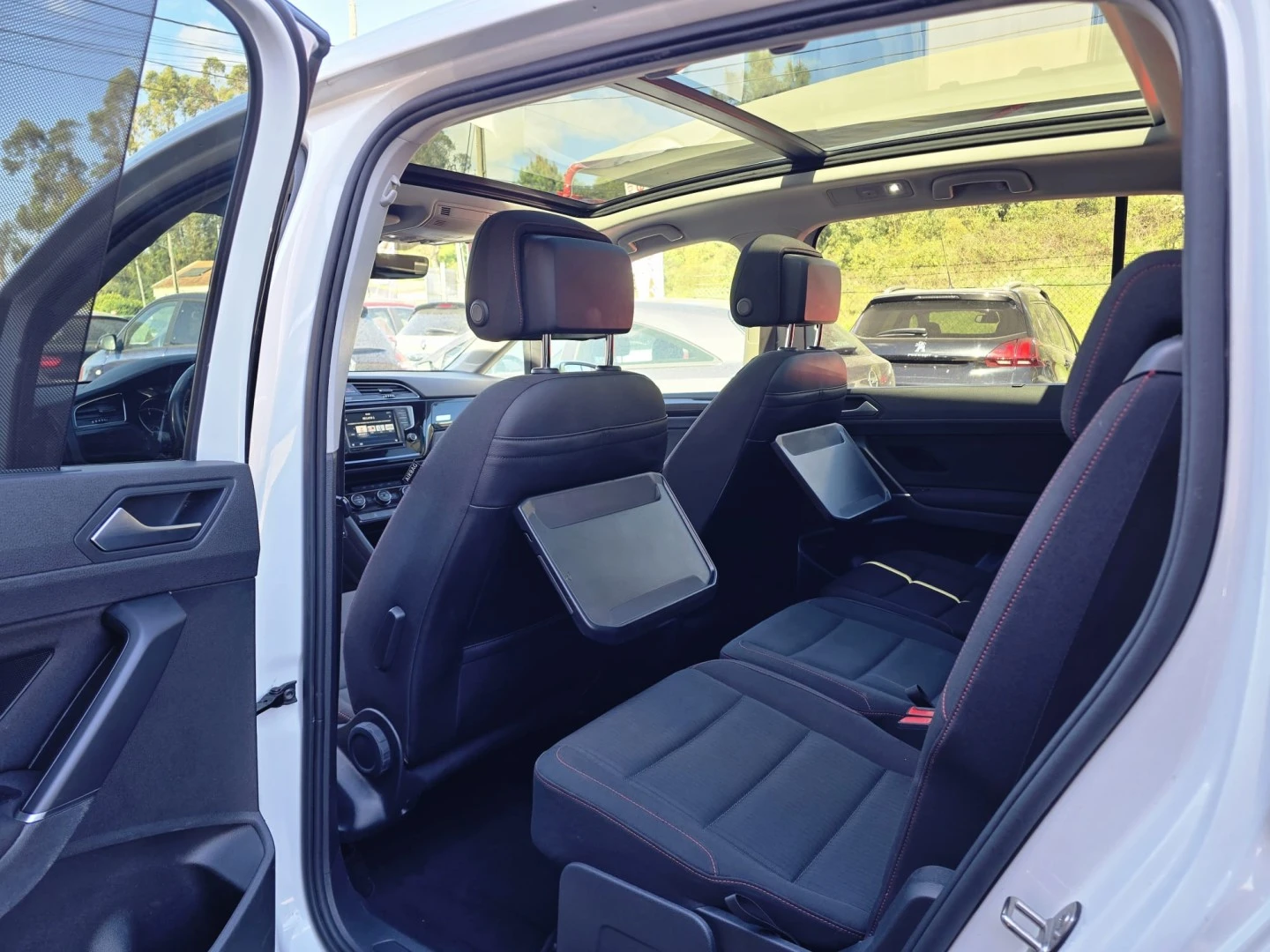 VW Touran 1.6 TDI R-Line DSG