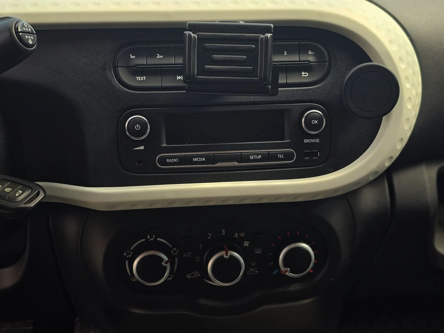 Renault Twingo 1.0 SCe Night&amp;Day