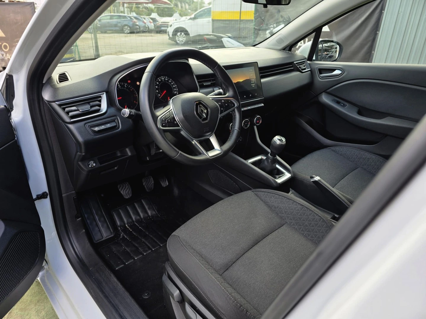 Renault Clio 1.0 TCe Intens Bi-Fuel