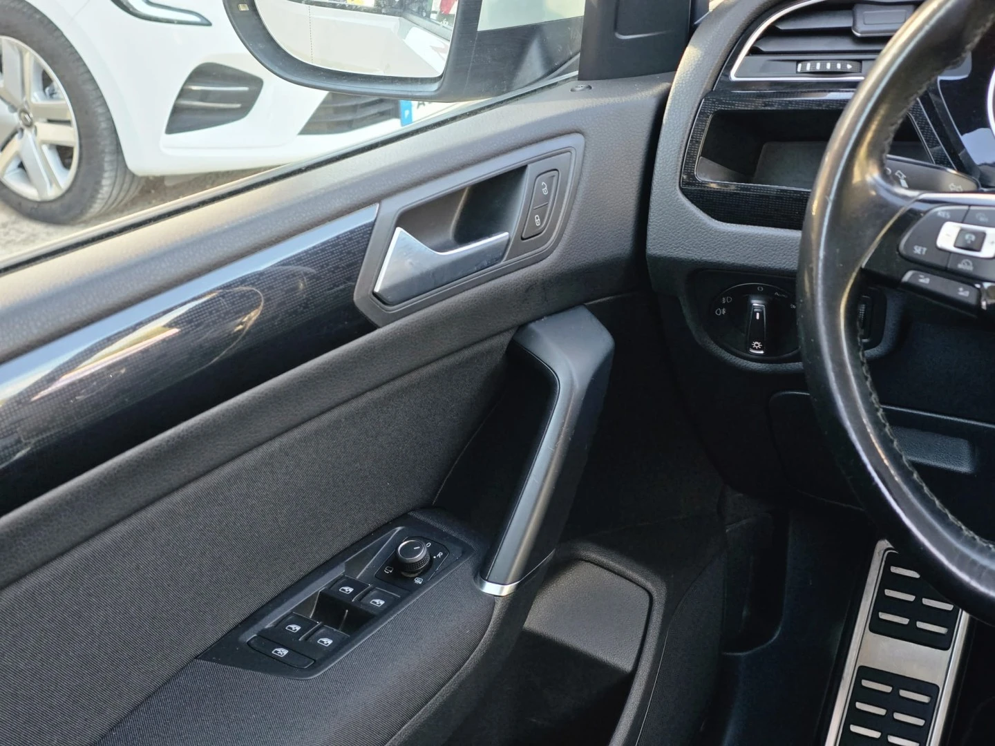 VW Touran 1.6 TDI R-Line DSG