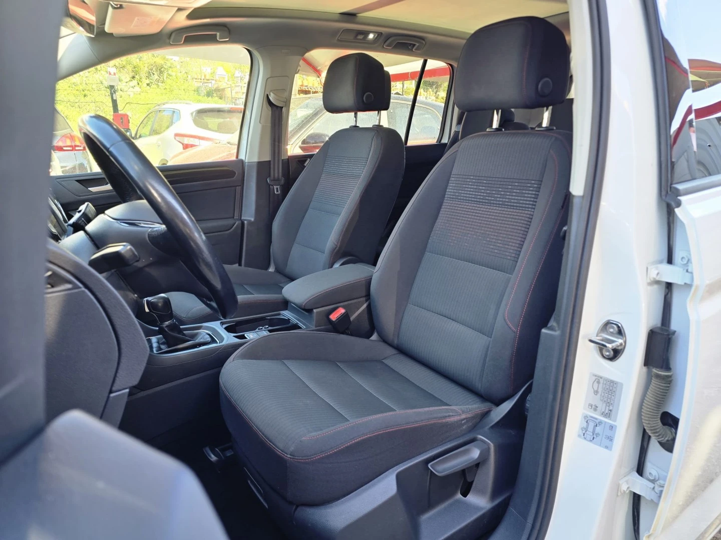 VW Touran 1.6 TDI R-Line DSG