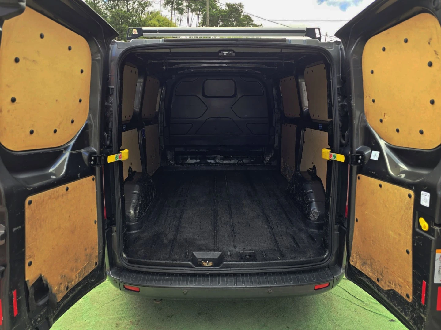 Ford Transit 340L1 2.0 TDCi H1-T.Baixo Trail