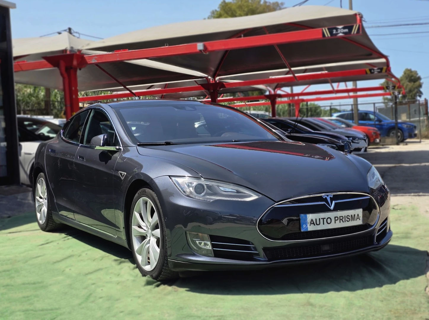 Tesla Model S 85D