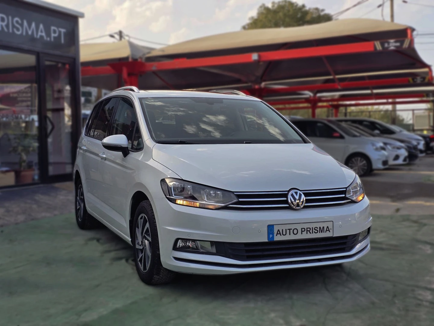 VW Touran 1.6 TDI R-Line DSG