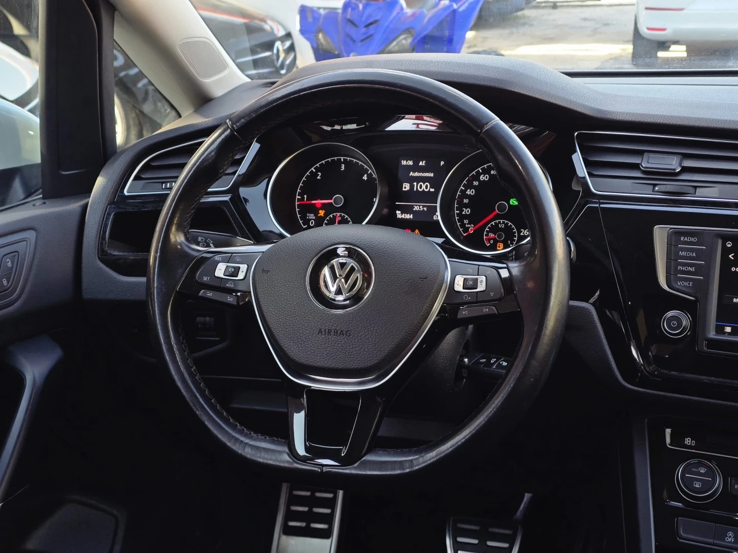 VW Touran 1.6 TDI R-Line DSG