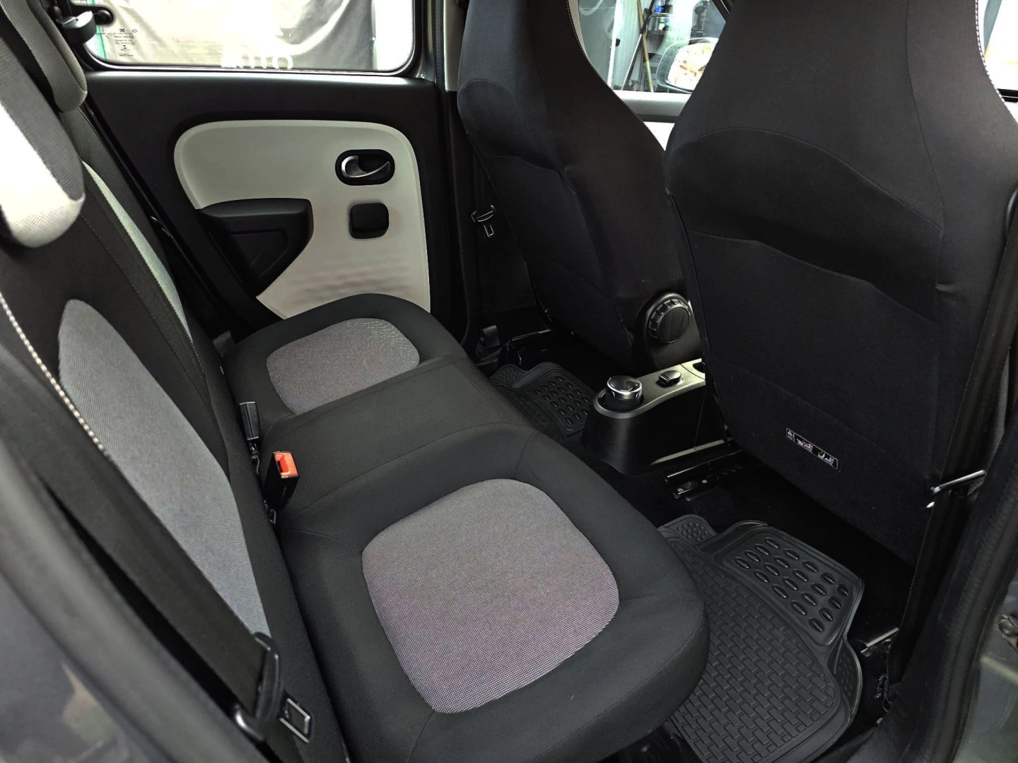 Renault Twingo 1.0 SCe Night&amp;Day