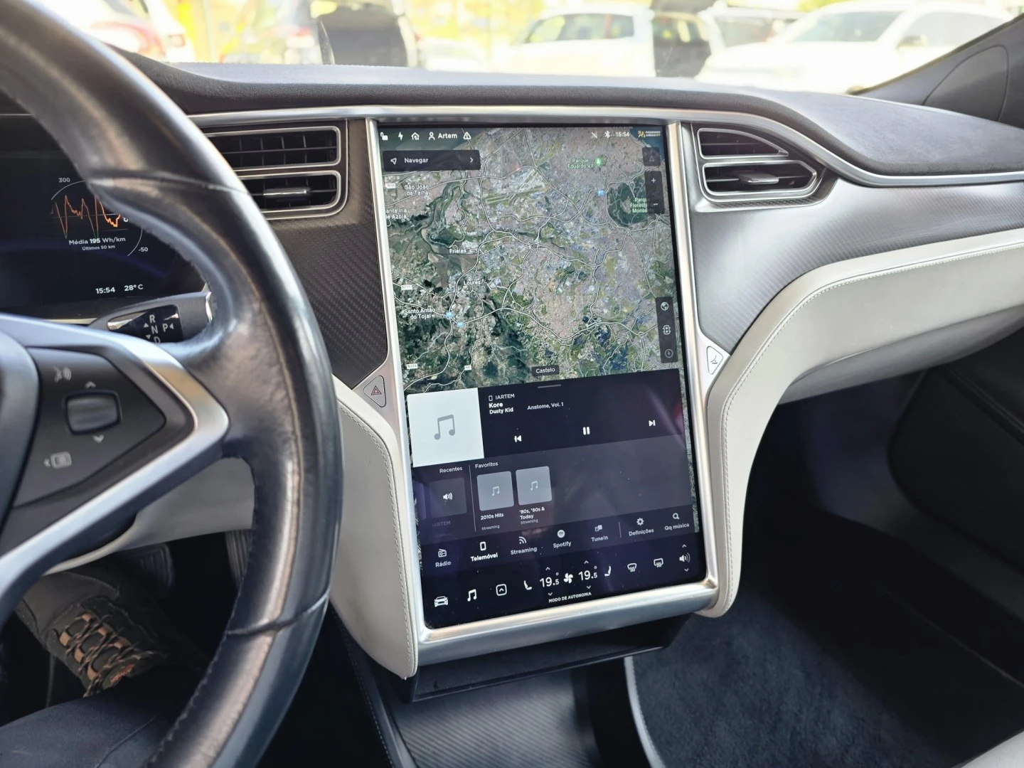 Tesla Model S 85D