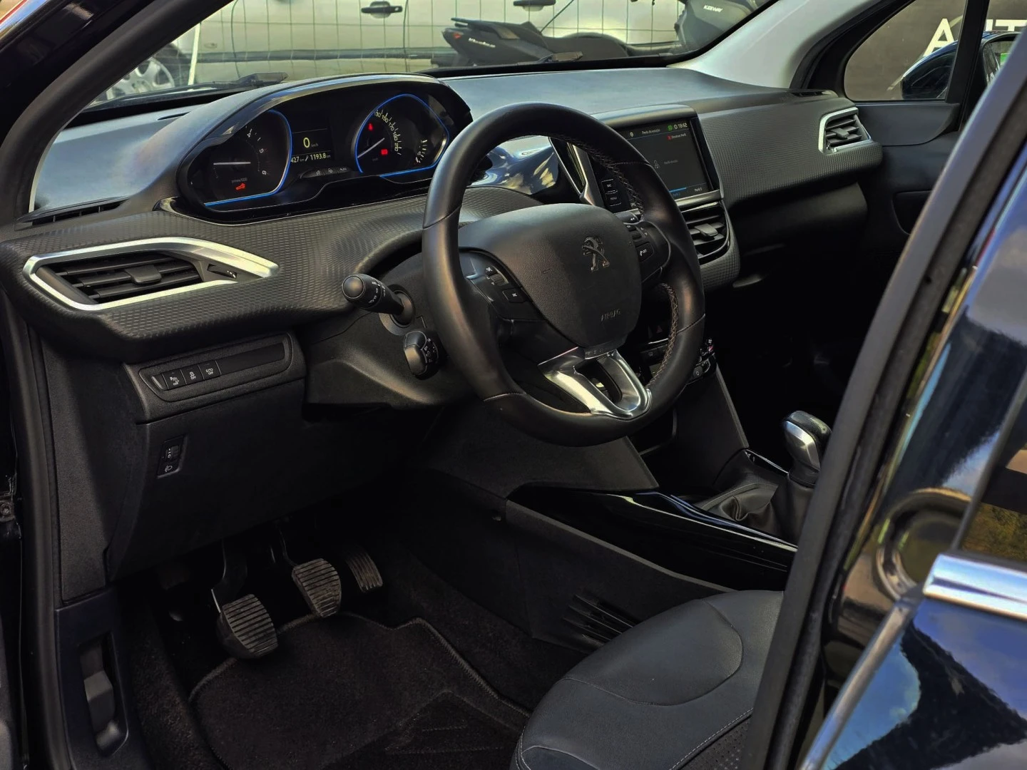 Peugeot 2008 1.6 BlueHDi Allure