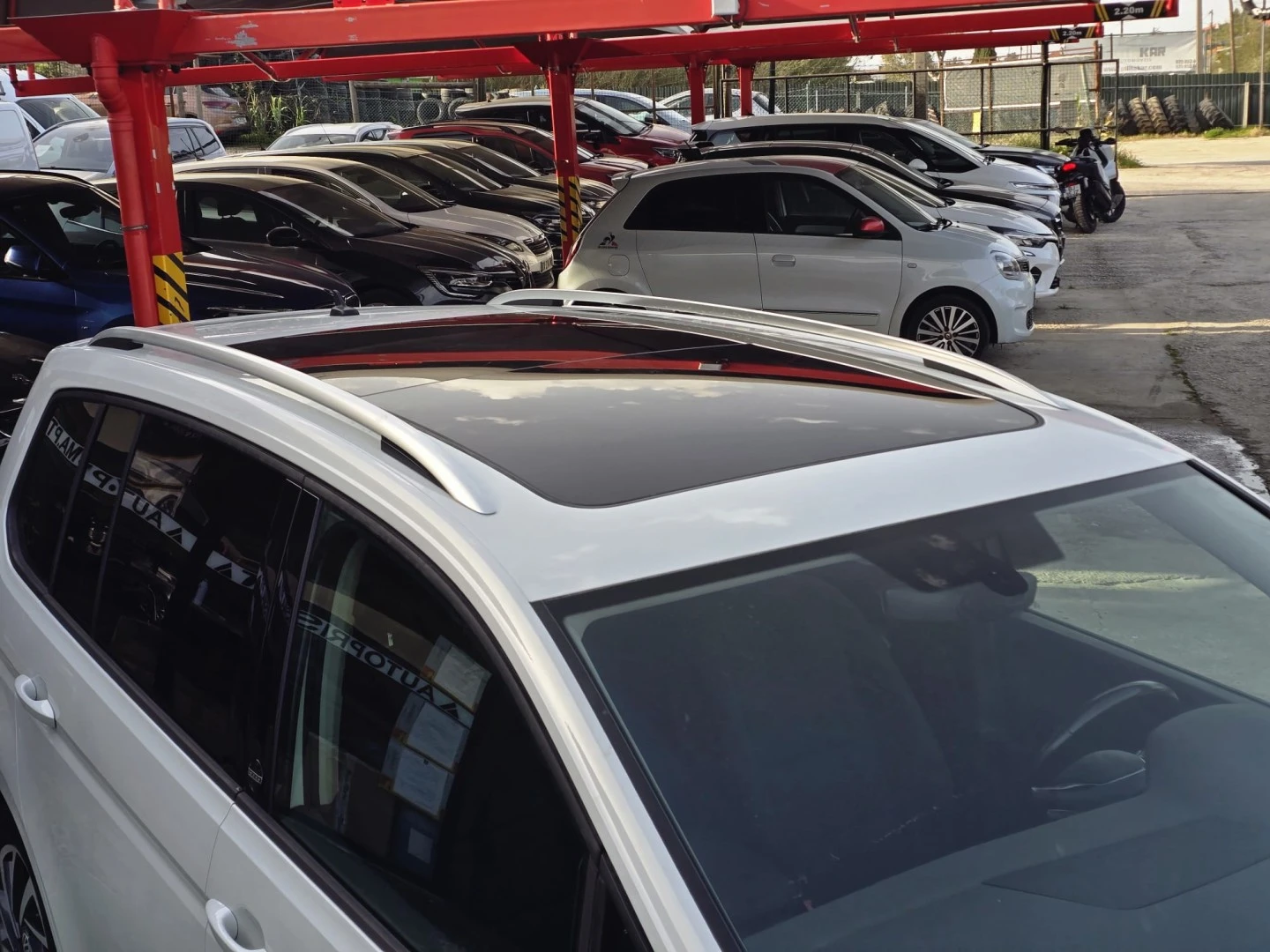 VW Touran 1.6 TDI R-Line DSG