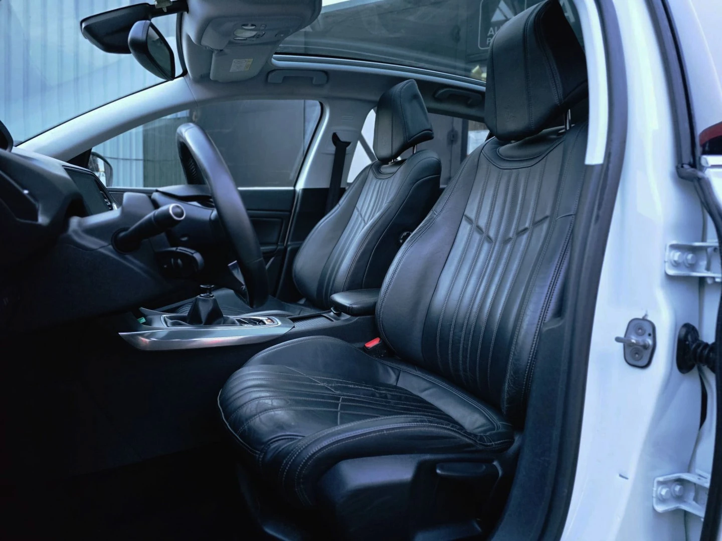 Peugeot 308 1.6 BlueHDi Allure J17