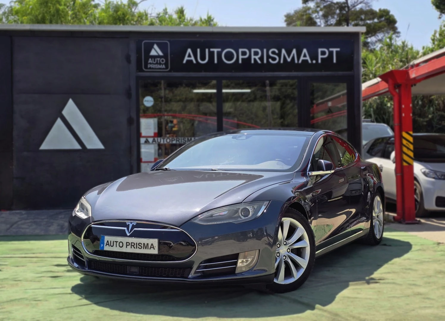 Tesla Model S 85D