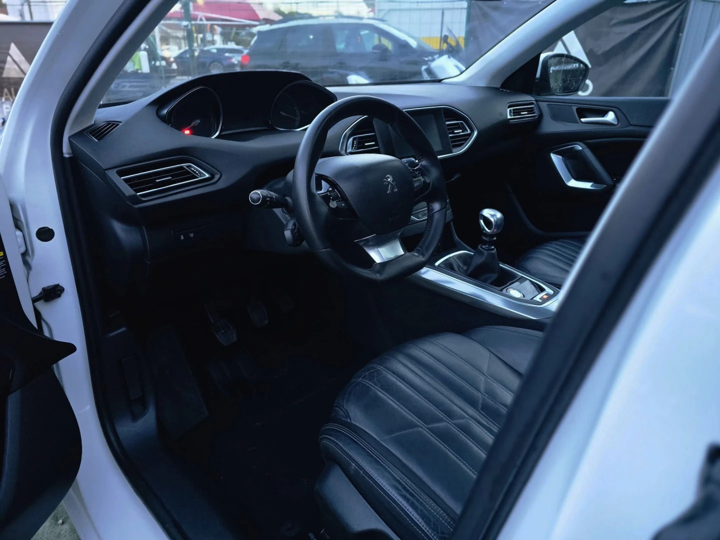 Peugeot 308 1.6 BlueHDi Allure J17