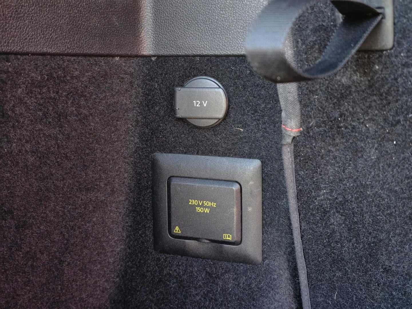 VW Touran 1.6 TDI R-Line DSG