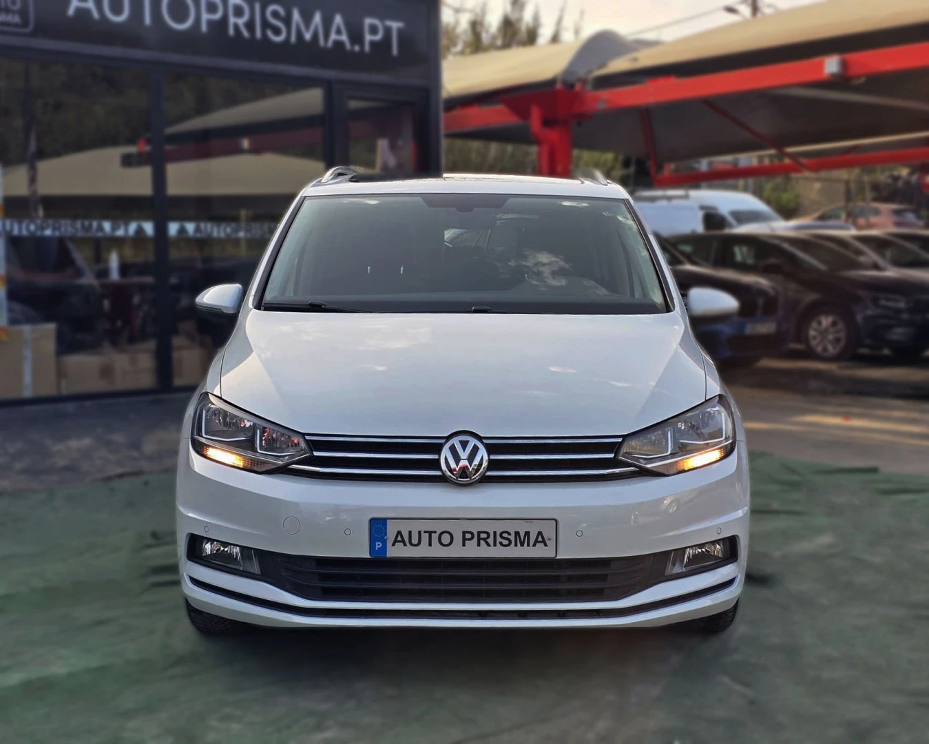 VW Touran 1.6 TDI R-Line DSG