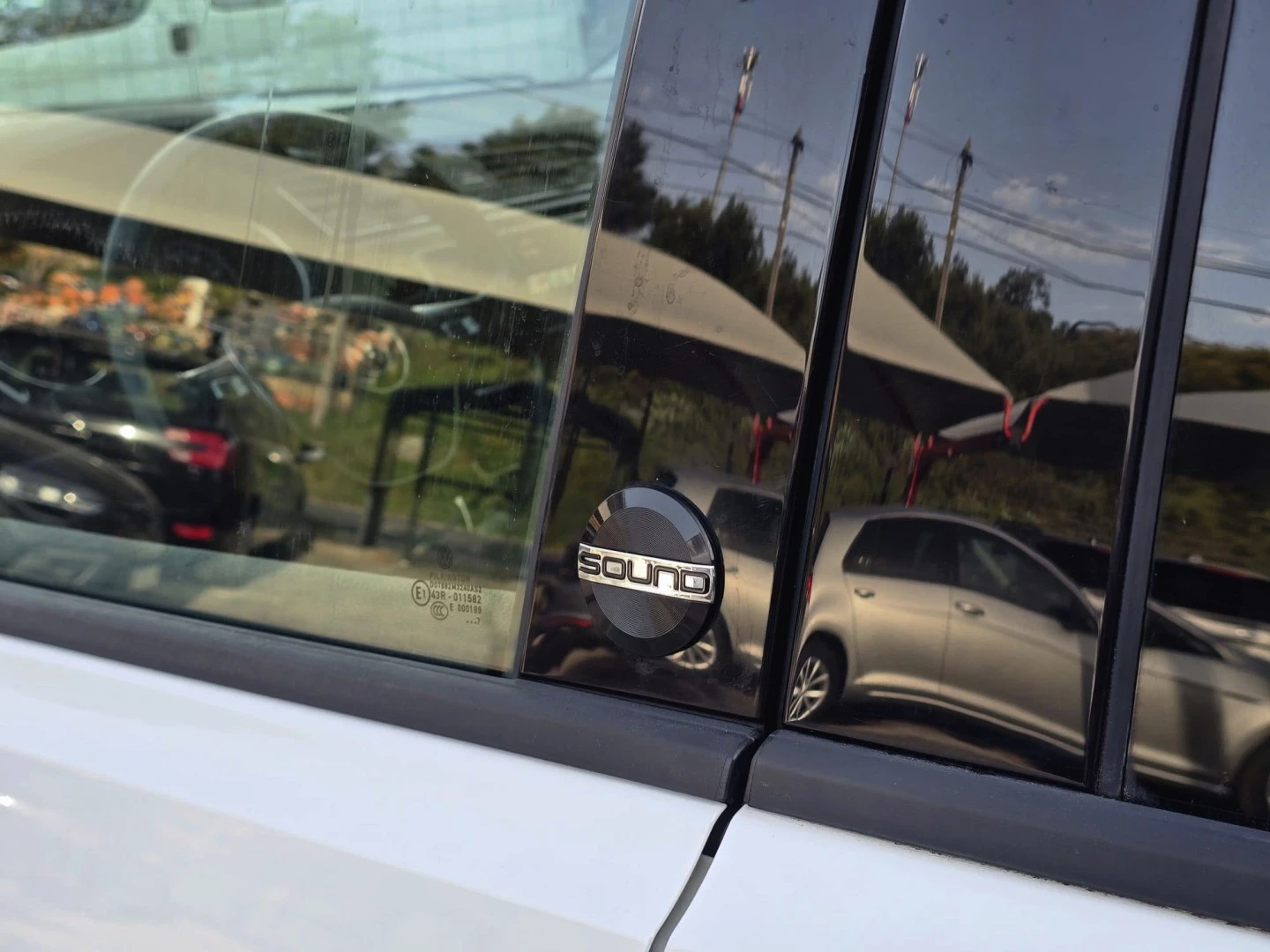 VW Touran 1.6 TDI R-Line DSG