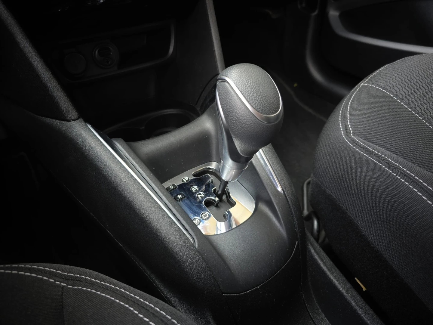 Peugeot 208 1.2 PureTech Allure EAT6