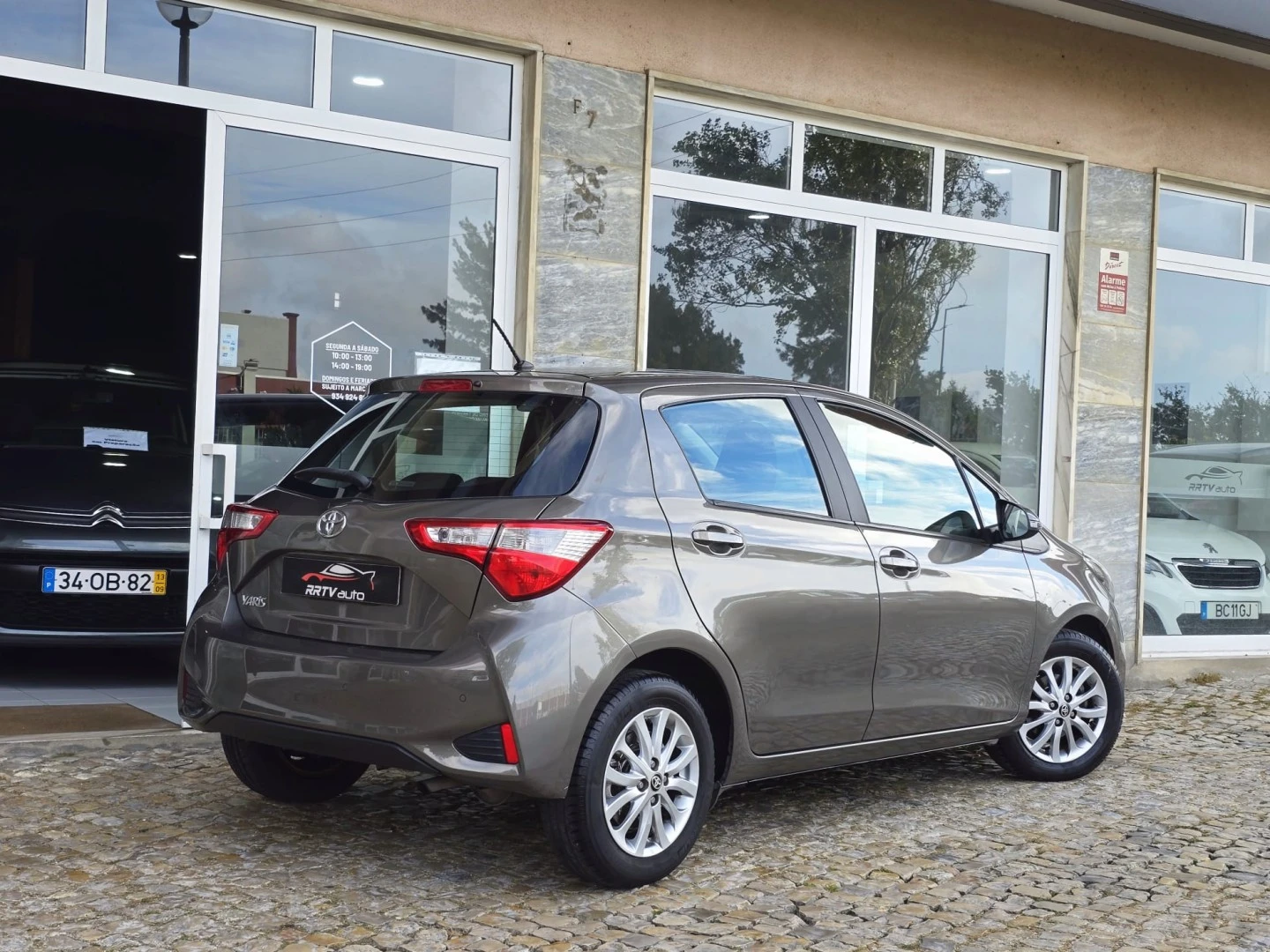 Toyota Yaris 1.0 VVT-i Comfort +PS Style+P.Techno