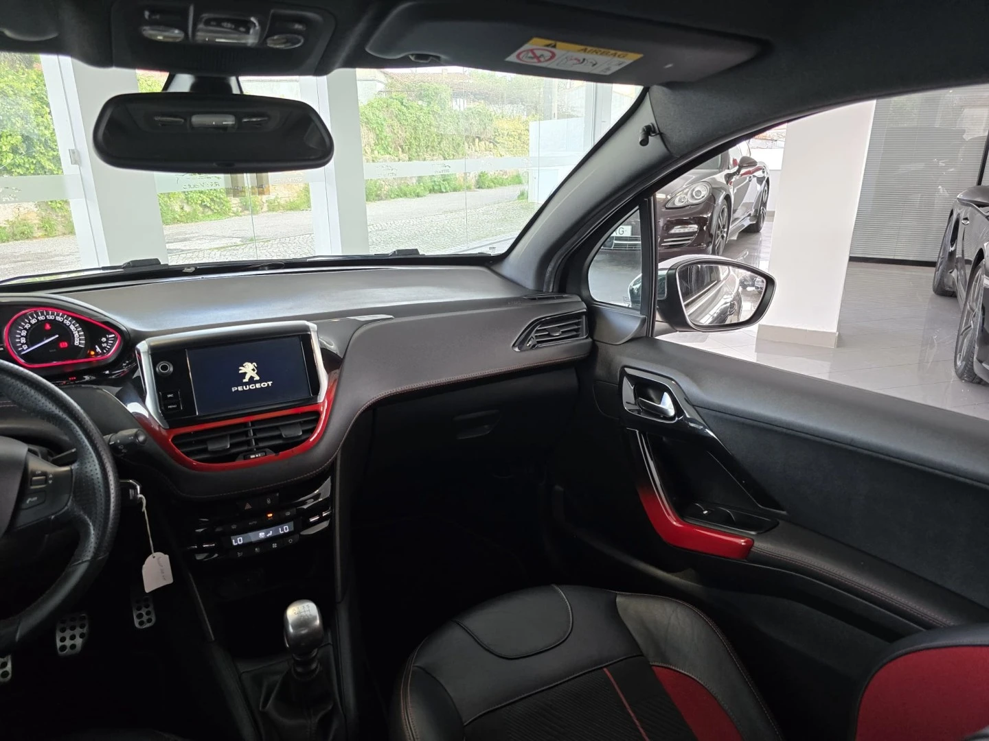 Peugeot 208 1.6 THP GTi