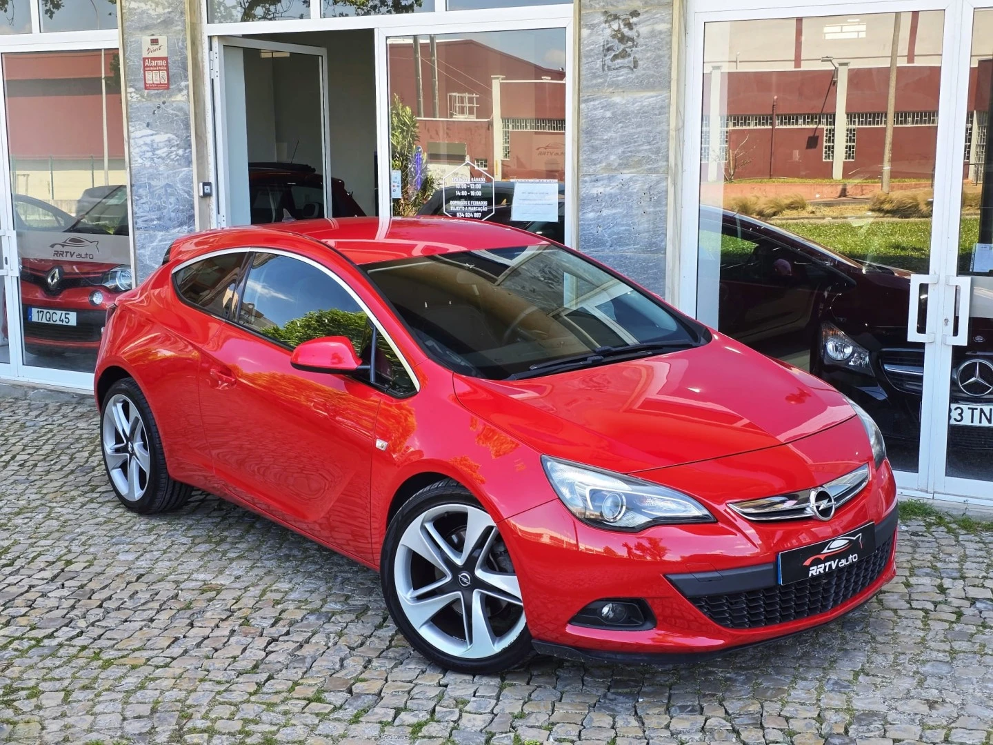 Opel Astra GTC 1.7 CDTi S/S J19