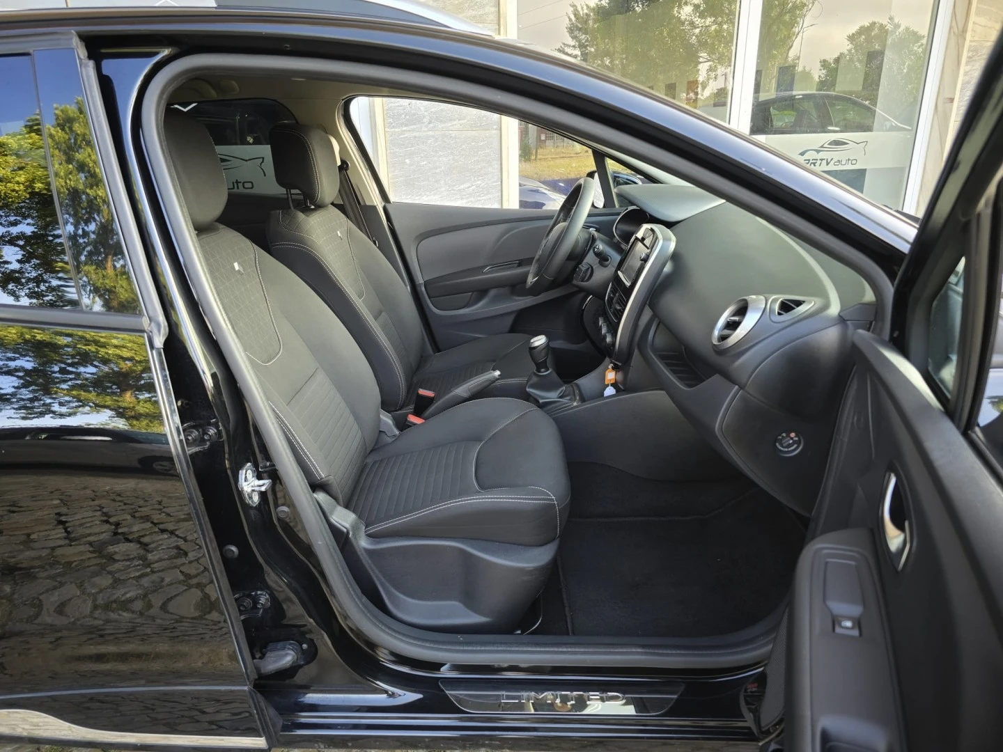 Renault Clio Sport Tourer 0.9 TCe Limited Edition